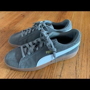 Men’s grey suede Pumas Never worn - Size 9